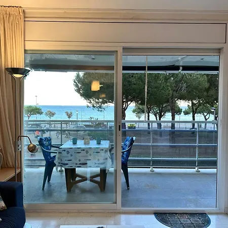 Apartment Unique With Direct Sea View Along The In S'abanell Park